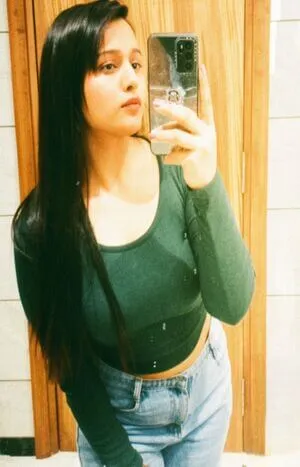 call girls service in Indirapuram