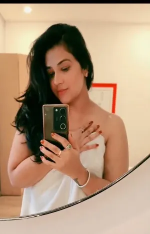 call girl in Indirapuram