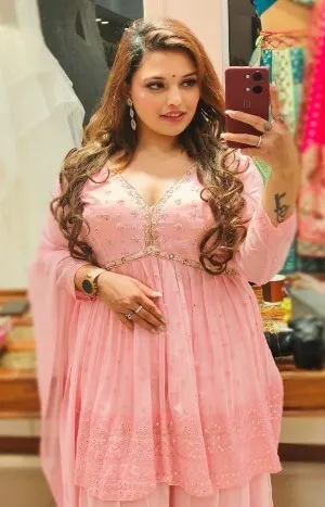 call girl in Indirapuram