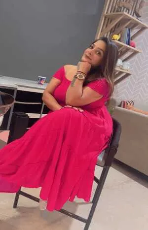 female escorts in Indirapuram